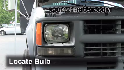 2000 Chevrolet K3500 6.5L V8 Turbo Diesel Cab and Chassis Éclairage Feux de croisement (remplacer l'ampoule)